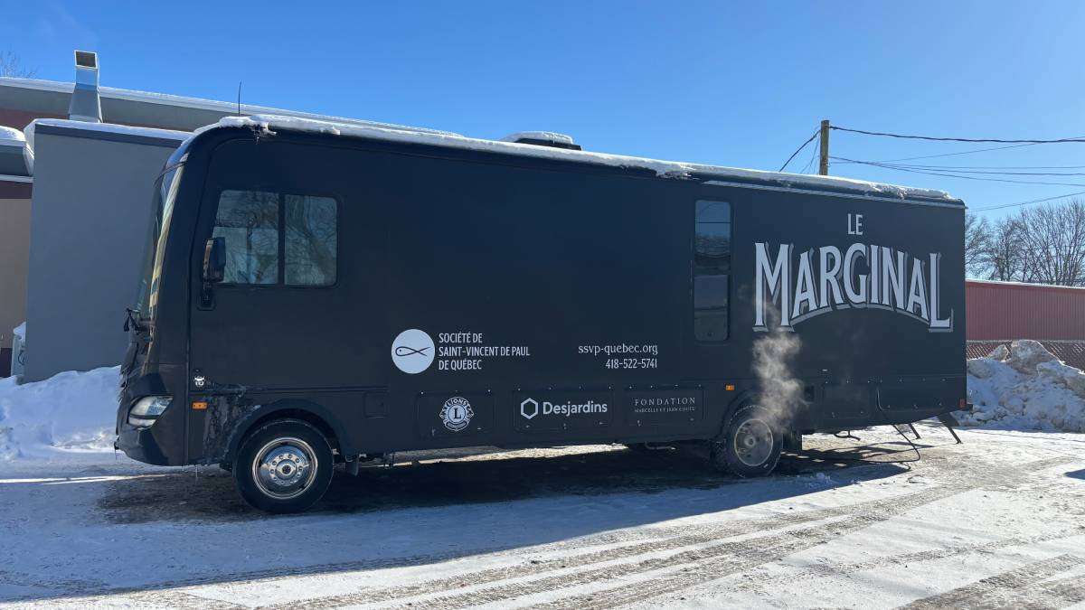 Retour du Marginal sur le Parvis de L'&eacute;glise Saint-Roch!!!!